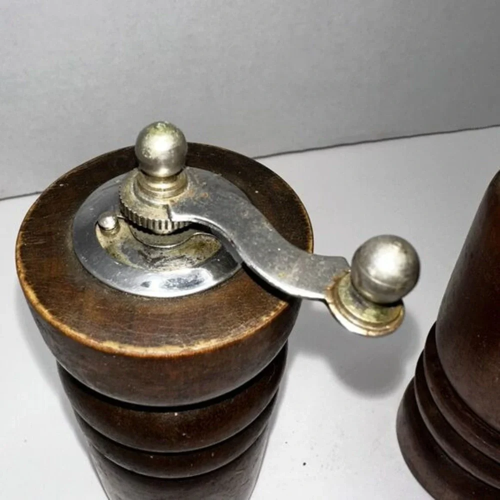 Vintage Wooden‎ Salt Pepper Grinder Mill Set Rustic Kitchen Dining Decor